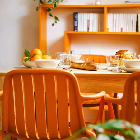 Апартаменти L'oasis - Chaleureux Duplex - Centre De *